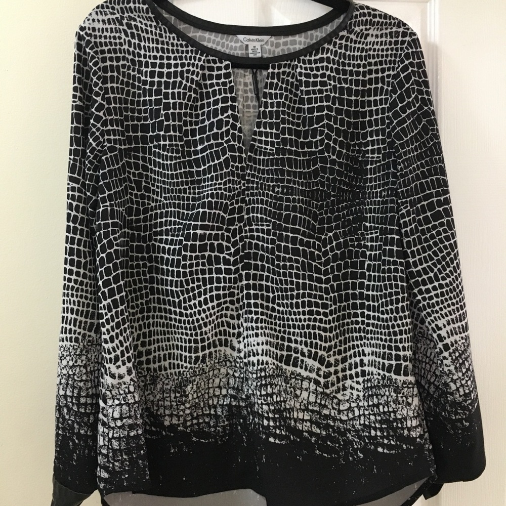 Calvin Klien Black & White Shirt